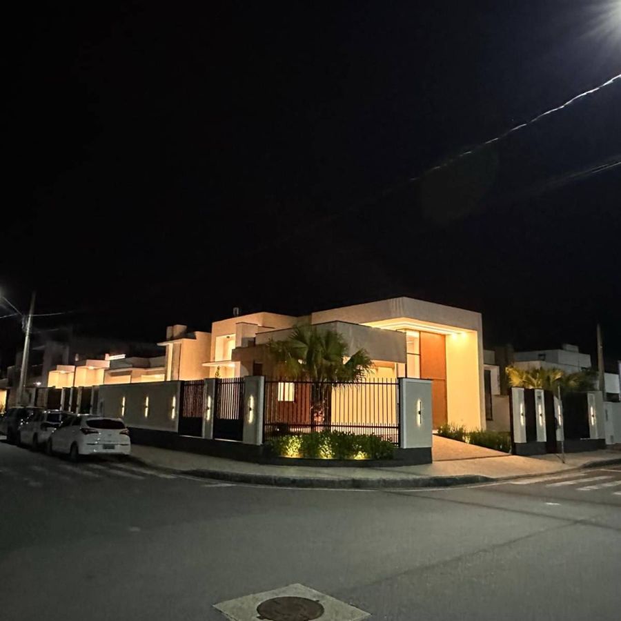 Casa Alto Padr�o - Venda - Areias - Tijucas - SC