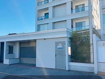 APARTAMENTO COM GARDEM, SEMI-MOBILIADO
