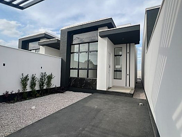 LINDA CASA COM PASSAGEM LATERAL