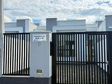 Casa com Passagem Lateral, 02 quartos